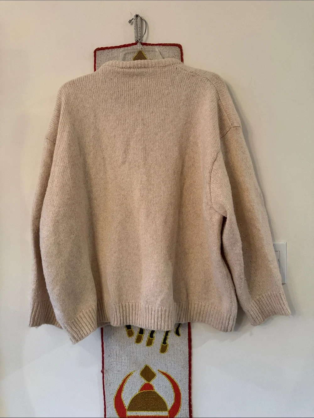 No Tag Large Sweater - Picture 3 of 5